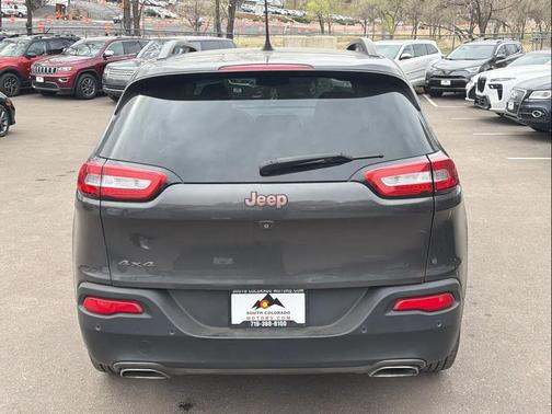 Gray 2017 Jeep Cherokee North