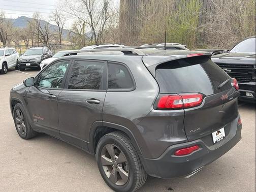 Gray 2017 Jeep Cherokee North