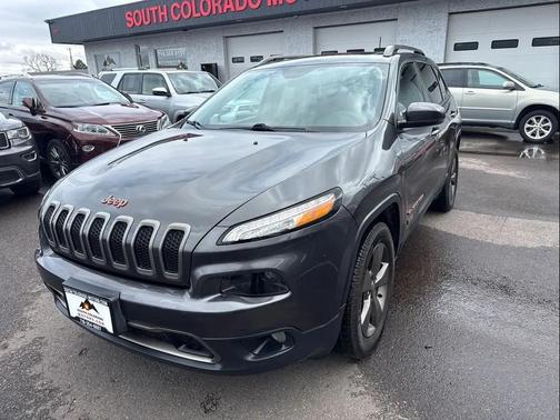 Gray 2017 Jeep Cherokee North