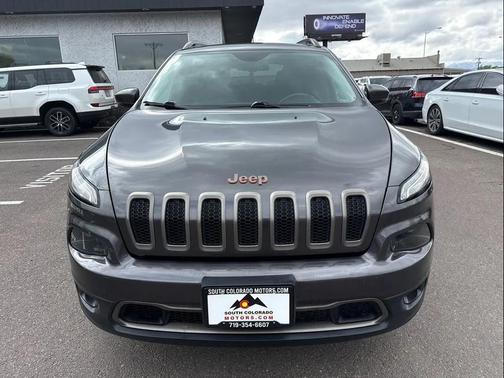 Gray 2017 Jeep Cherokee North