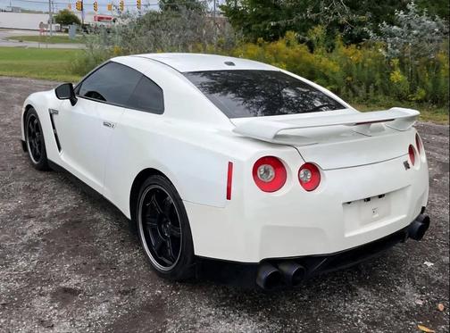 2009 Nissan GT-R Premium
