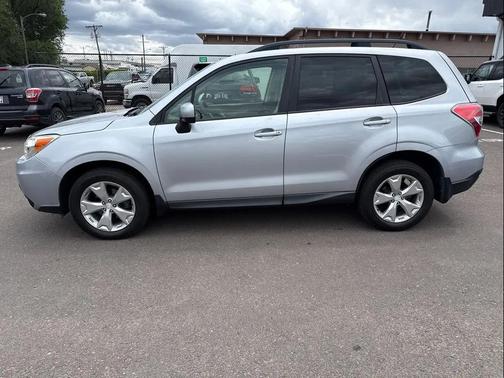 Ice Silver Metallic 2015 Subaru Forester 2.5i Premium