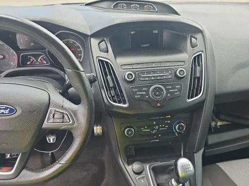 2018 Ford Focus ST ST