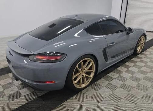 2024 Porsche 718 Cayman Style Edition