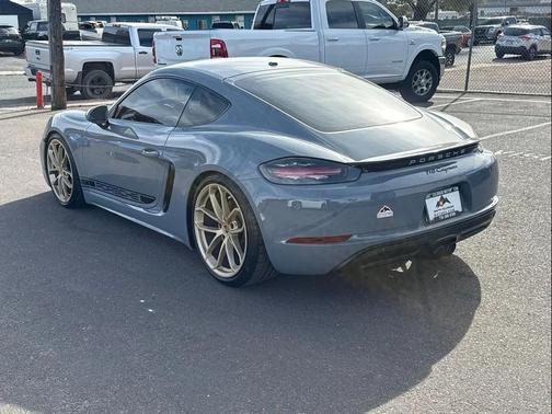 2024 Porsche 718 Cayman Style Edition