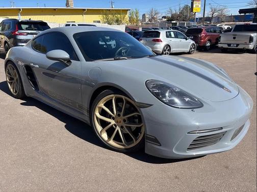 2024 Porsche 718 Cayman Style Edition