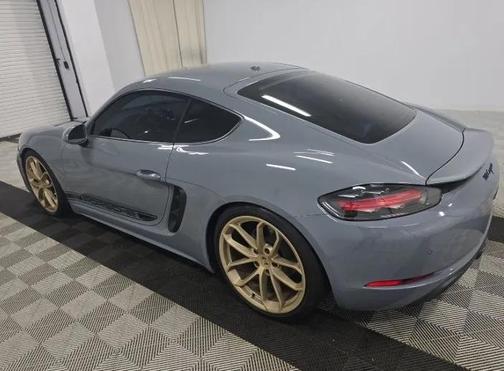 2024 Porsche 718 Cayman Style Edition