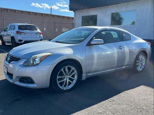 2010 Nissan Altima 3.5 SR
