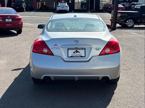 2010 Nissan Altima 3.5 SR