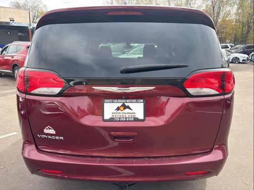 2021 Chrysler Voyager LXI