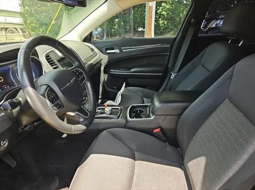 2018 Chrysler 300 Touring