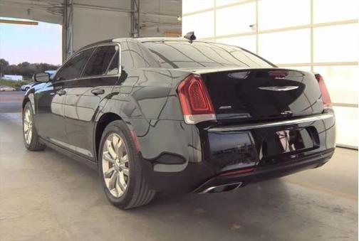 2018 Chrysler 300 Touring