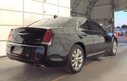 2018 Chrysler 300 Touring