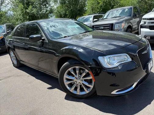 2018 Chrysler 300 Touring