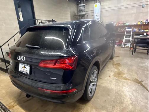 2020 Audi Q5 45 Premium Plus