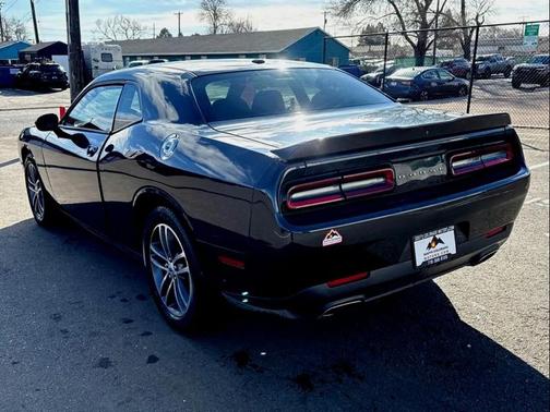 2019 Dodge Challenger SXT