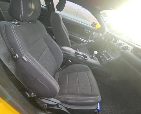 2016 Ford Mustang V6