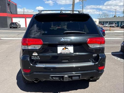 Brilliant Black Crystal Pearlcoat 2015 Jeep Grand Cherokee Overland