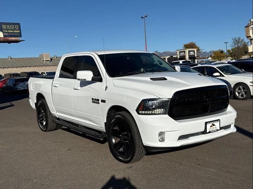2017 RAM 1500 Night Crew Cab 4x4 5'7' Box