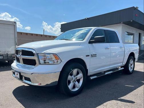 2016 RAM 1500 SLT