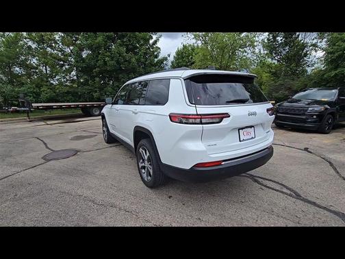 Bright White Clearcoat 2026 Jeep Grand Cherokee L Limited