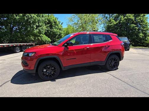 Red Hot Pearlcoat 2026 Jeep Compass Latitude