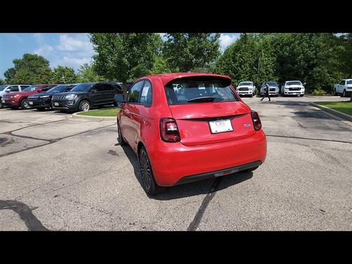 2024 FIAT 500e (RED) Edition