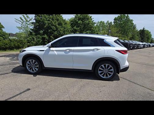 Lunar White 2022 INFINITI QX50 LUXE AWD