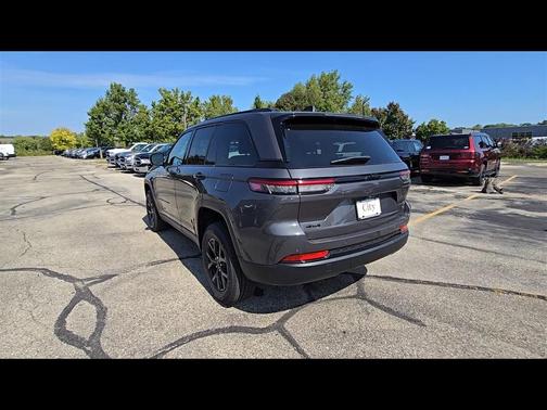 2025 Jeep Grand Cherokee Altitude