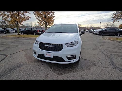 2026 Chrysler Pacifica L