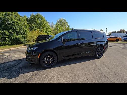 2026 Chrysler Pacifica Limited