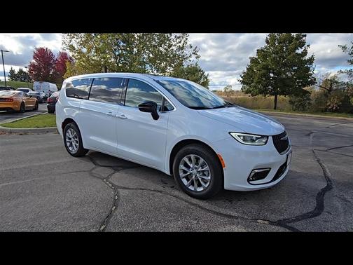 2026 Chrysler Pacifica L