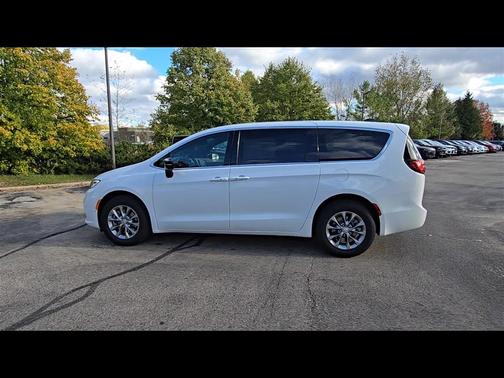 2026 Chrysler Pacifica L