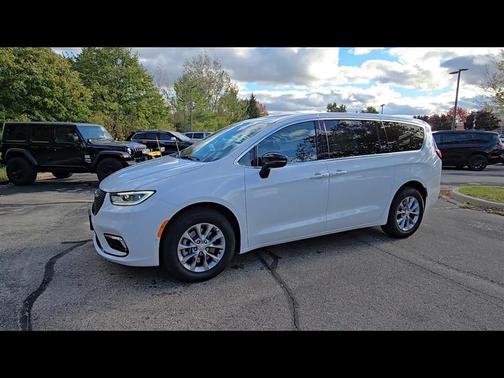 2026 Chrysler Pacifica L