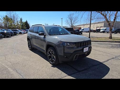 sting-gray clearcoat 2026 Jeep Cherokee Overland