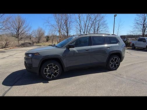 sting-gray clearcoat 2026 Jeep Cherokee Overland