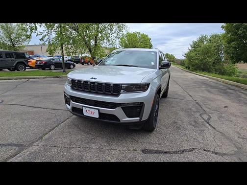 Silver Zynith 2026 Jeep Grand Cherokee Limited