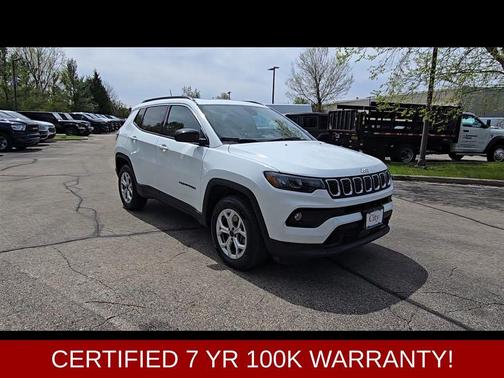 Bright White Clearcoat 2025 Jeep Compass Latitude