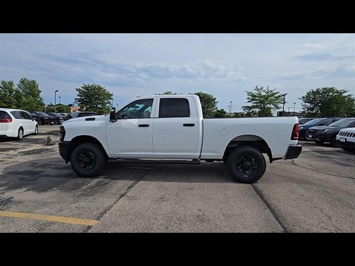 2025 RAM 2500 Tradesman Crew Cab 4x4 6'4' Box