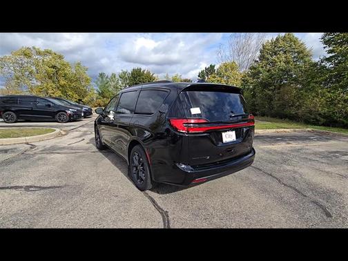 2026 Chrysler Pacifica Limited