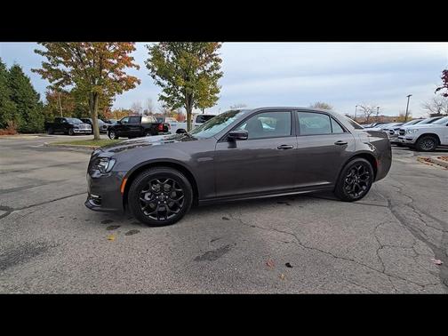 2021 Chrysler 300 Touring