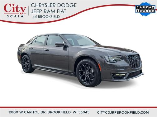 2021 Chrysler 300 Touring