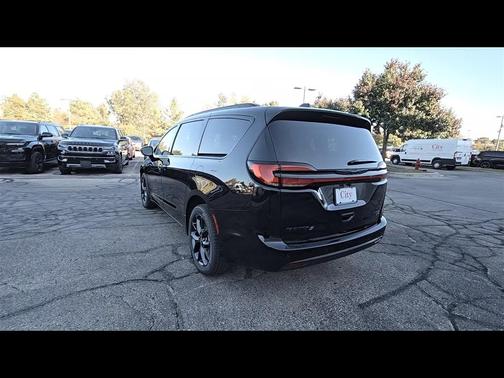 2026 Chrysler Pacifica Limited