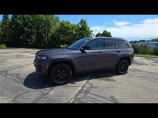 2024 Jeep Grand Cherokee Altitude