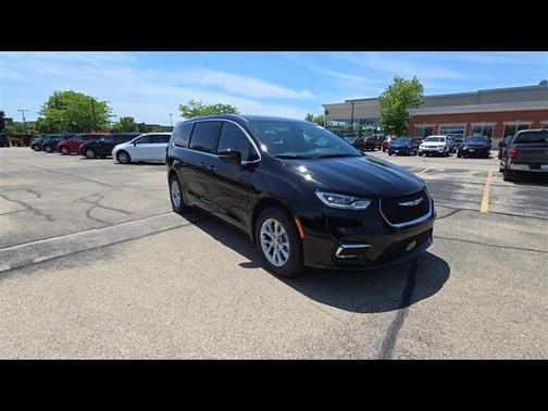 2025 Chrysler Pacifica L
