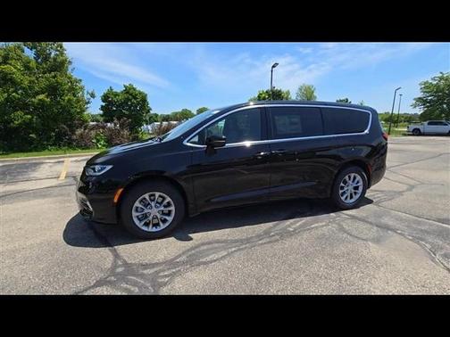 2025 Chrysler Pacifica L