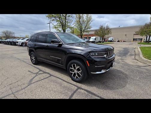 Diamond Black Crystal Pearlcoat 2024 Jeep Grand Cherokee L Limited