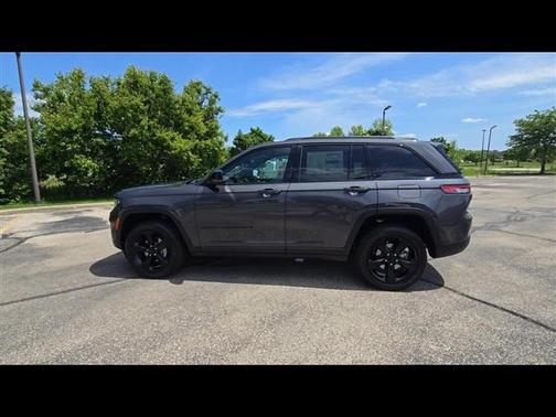 2025 Jeep Grand Cherokee Altitude