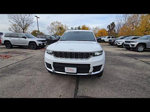 Bright White Clearcoat 2025 Jeep Grand Cherokee L Laredo