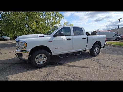 2021 RAM 2500 Tradesman Crew Cab 4x4 6'4' Box
